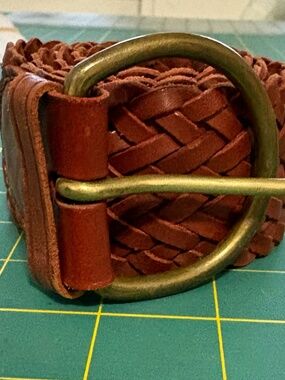 Share Woven Brown Leather Belt Heavy Brass Buckle Fits To 31” Made USA Width 1.7
